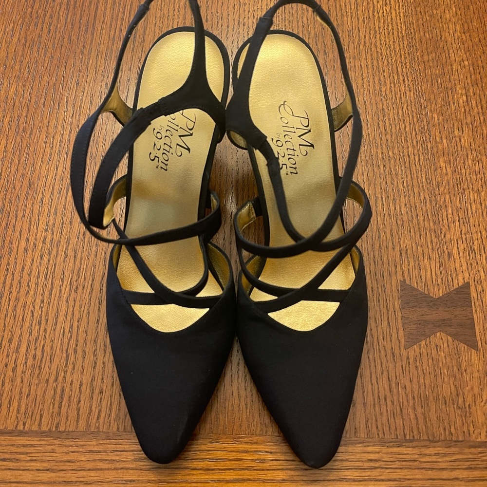 JM Collection Navy heels